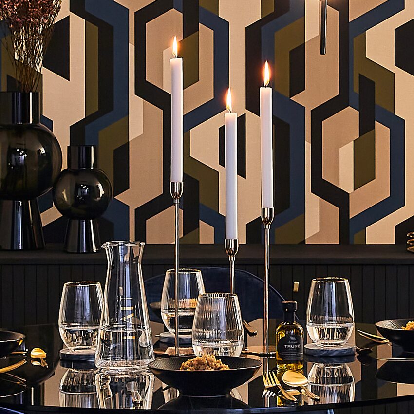 Table de fête avec chandeliers