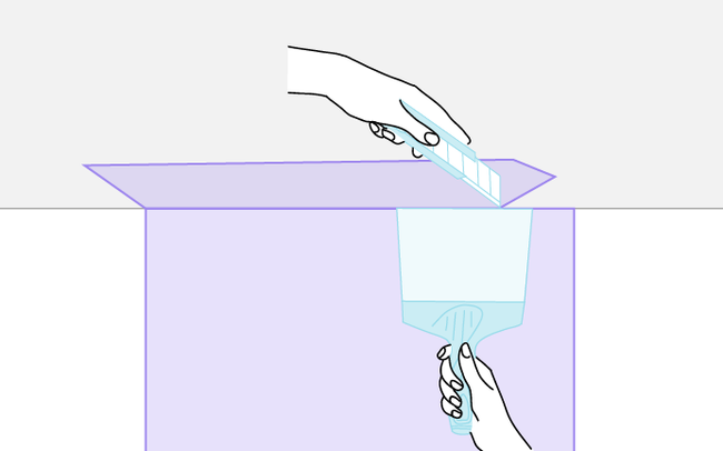 Dessin de mains coupant le surplus du lé avec un cutter et un couteau à émarger