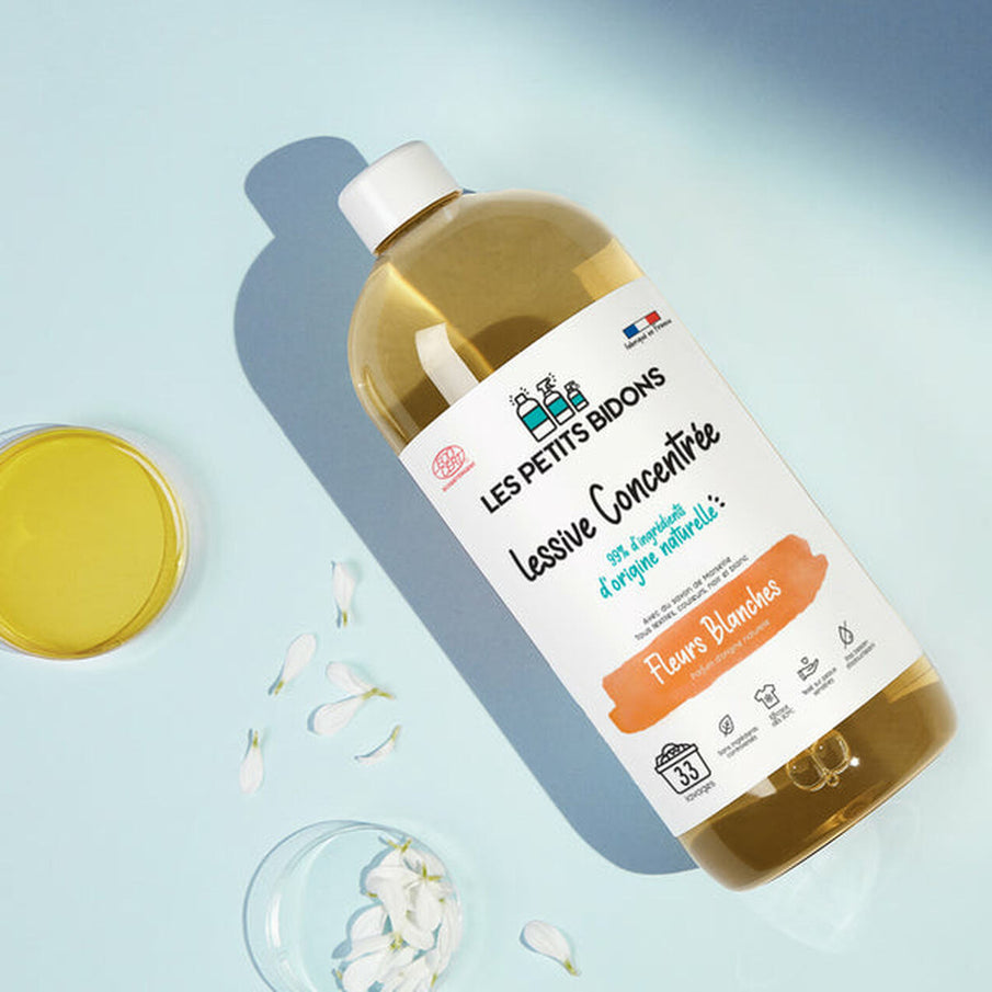 Bouteille de lessive concentrée de la marque Les petits bidons