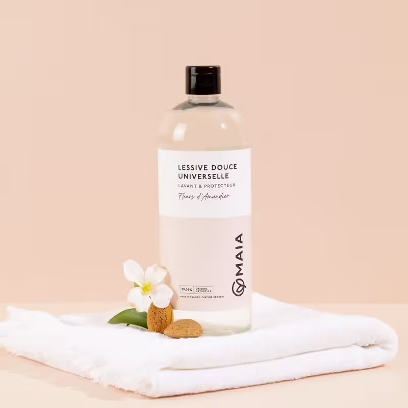 Bidon de lessive fleurs d'amandier de la marque française Maia