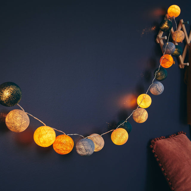 LA CASE DE COUSIN PAUL Guirlande lumineuse L'ORIGINAL GRACELAND moutarde, bleu poudré, lin, ivoire, gris perle, canard