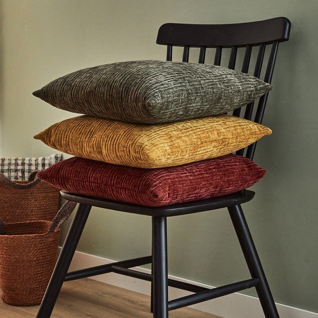 4MURS Coussin MEANDOR coloris Brun ocre 44 x 44 cm