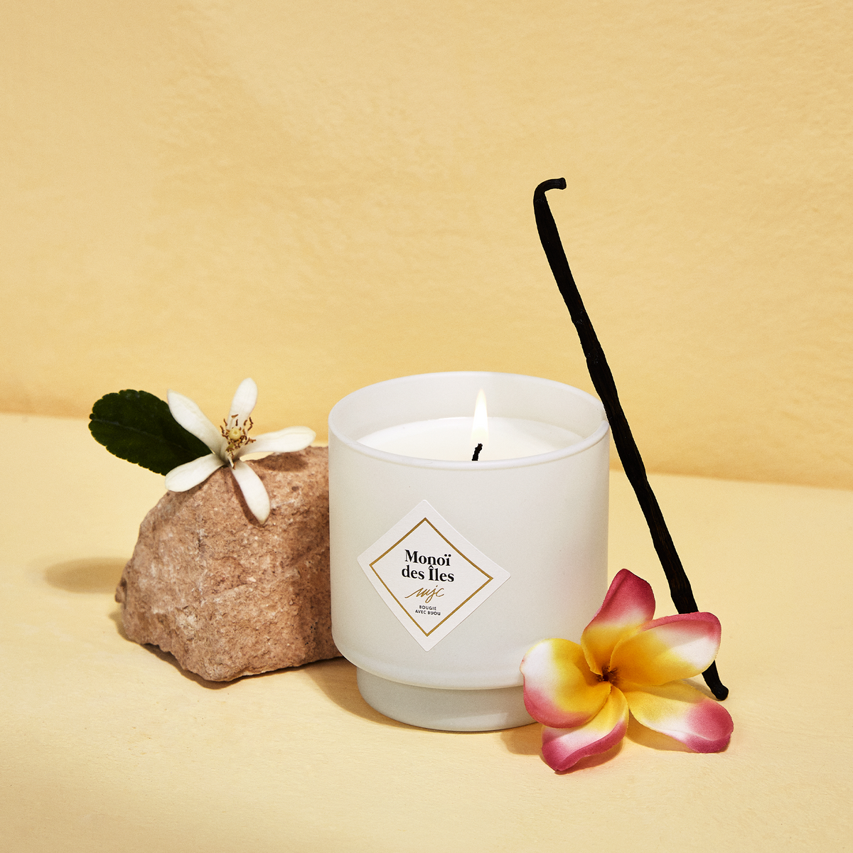 MY JOLIE CANDLE Bougie bijou Les essentielles Blanc Monoi des iles 200G