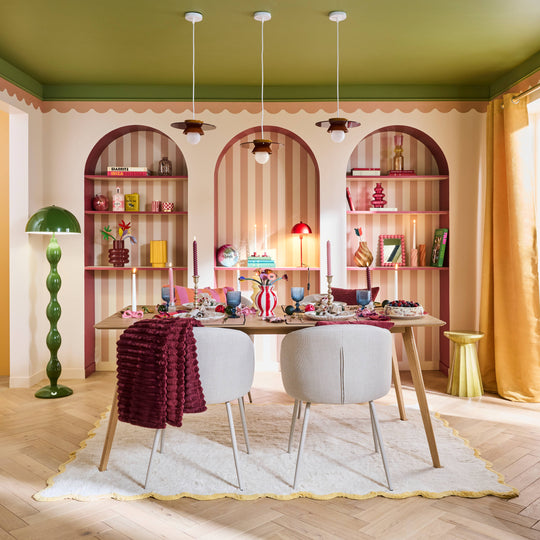 Déco salle à manger tendance dopamine décor fantaisie