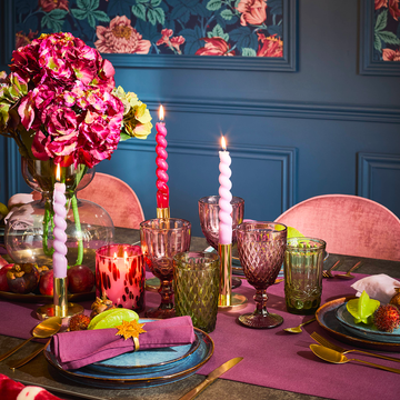 Table de Noël : 8 décorations inattendues pour échapper au rouge et blanc