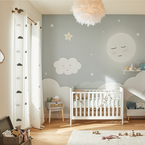 Décor panoramique ciel nocturne avec lune et nuage dans chambre bébé