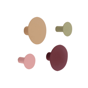 Quatre patères rondes et colorées de tailles différentes