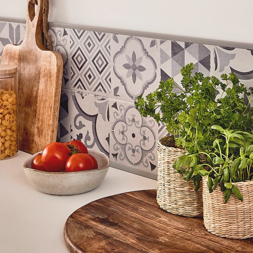 Crédence carreaux de ciment cuisine gris