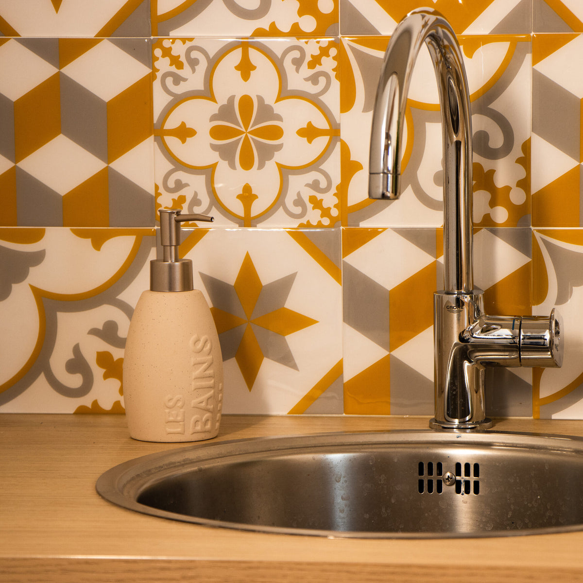 GROSFILLEX Revêtement décoratif adhésif Sochic square kube Jaune