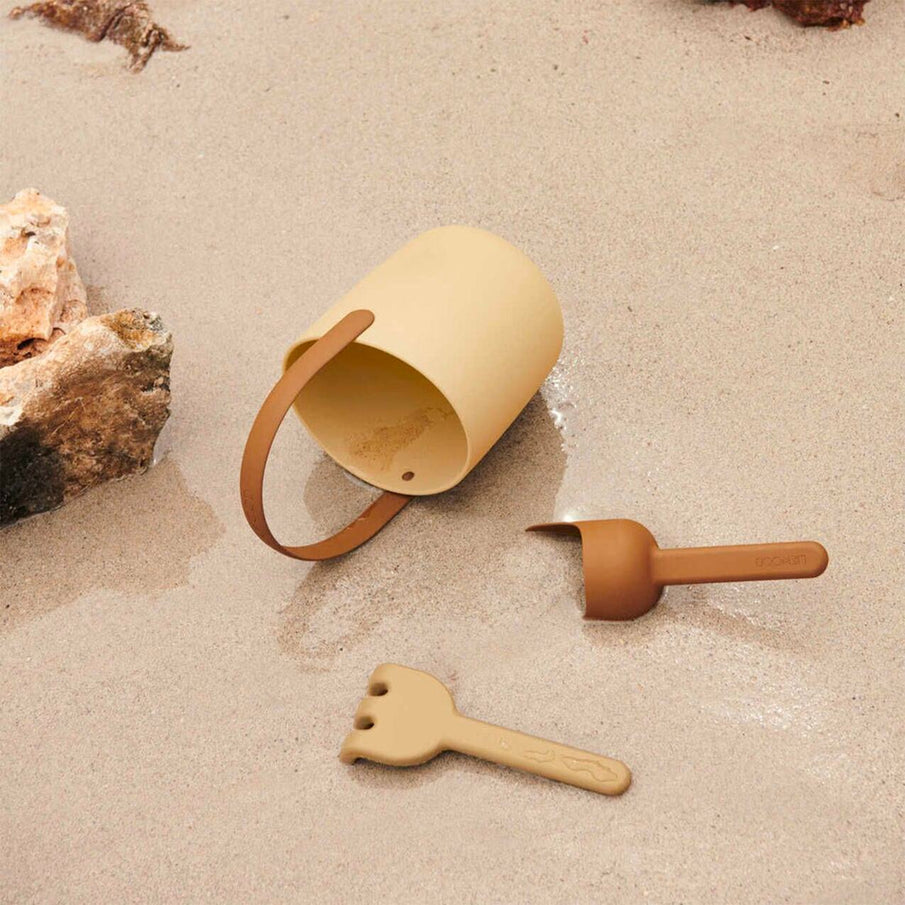 Jeux de plage seau et pelle 