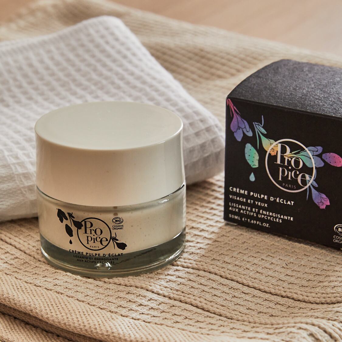 Flacon Crème Pulpe d'éclat de la marque Propice Paris