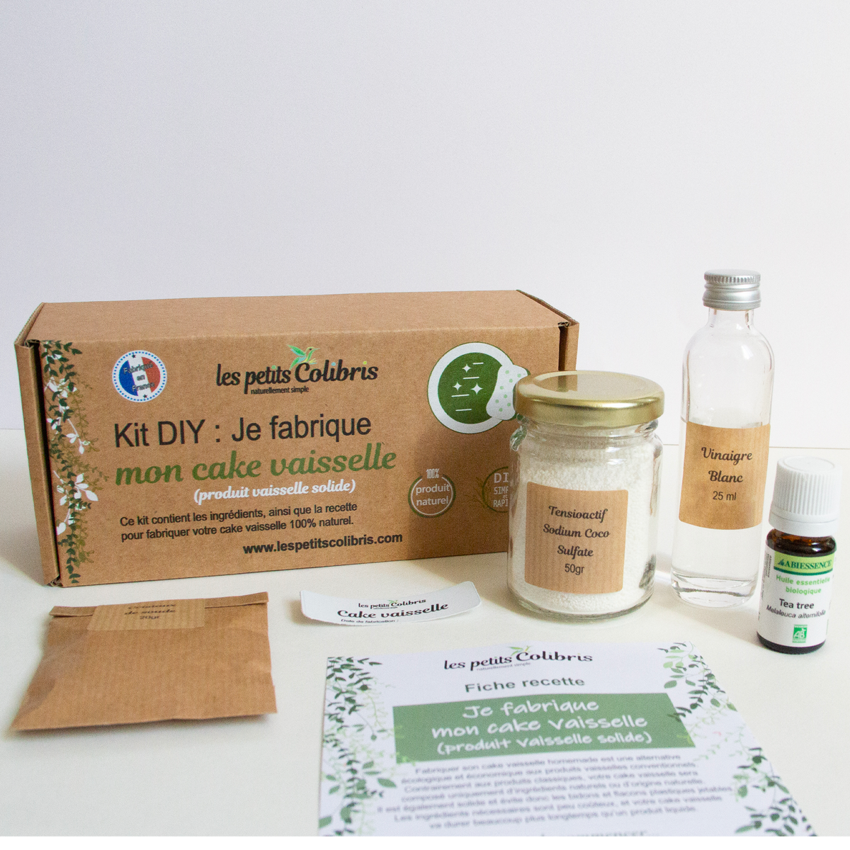 LES PETITS COLIBRIS Kit Diy cake vaisselle avec huile essentielle Brun