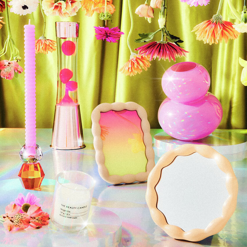 Set design de déco futuriste et pastel, agrémenté de fleur tombante