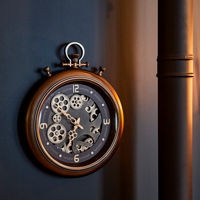 4MURS Horloge à rouage CLYDE coloris bronze et or