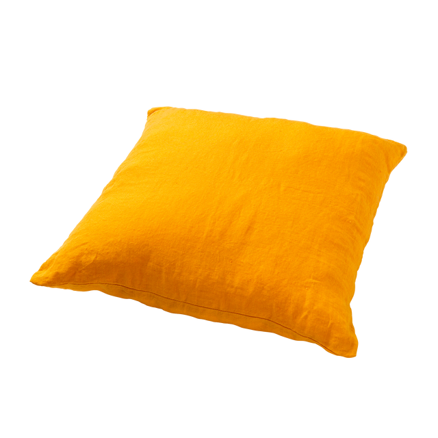 Coussin LINHA coloris jaune safran 45 x 45 cm