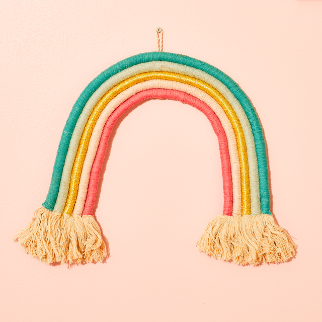 Décoration à suspendre ARC EN CIEL multicolore hauteur 30 cm