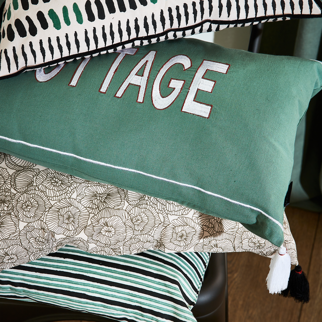 Constelle Housse de coussin ELAIA coloris vert 30 x 50 cm