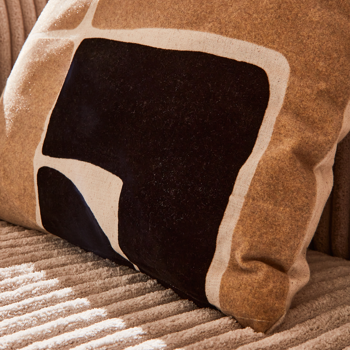 Coussin Kubu Noir/beige