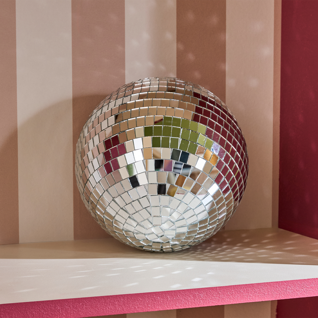 Décoration à suspendre BOULE A FACETTE coloris argent