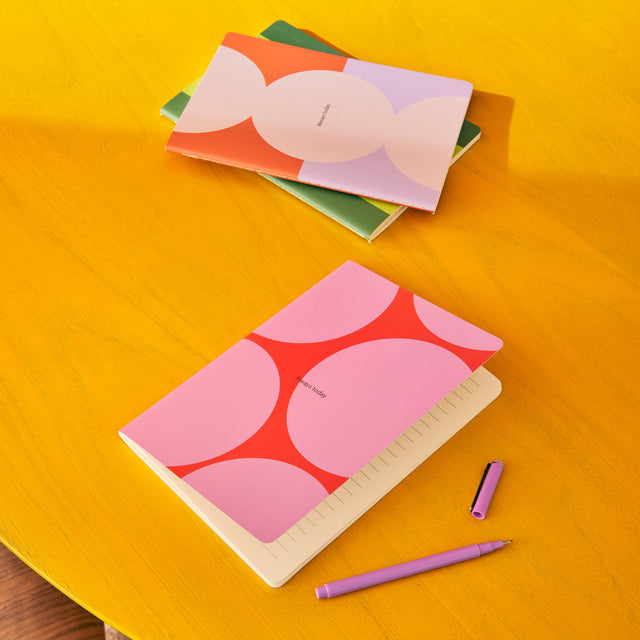 HELIO FERRETTI Carnet ALWAYS TODAY coloris Rouge/Violet