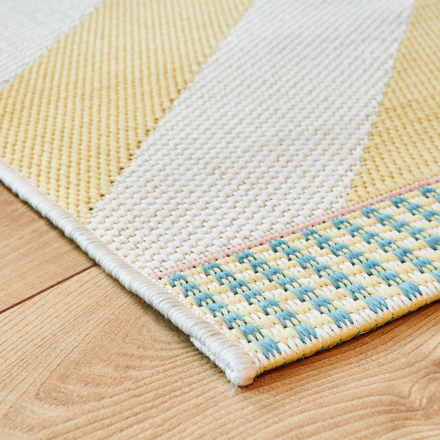 Tapis extérieur GONZO coloris jaune soleil 120 x 170 cm