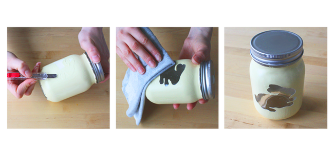 Retrait du patron de papiers et nettoyage doux du bocal