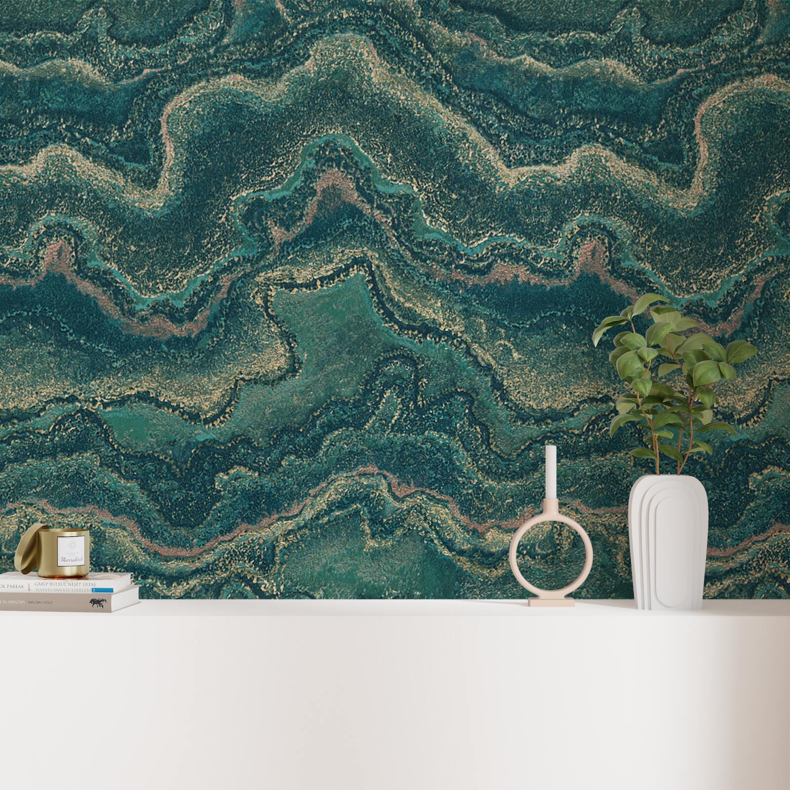 Papier peint vert émeraude avec vagues dorées