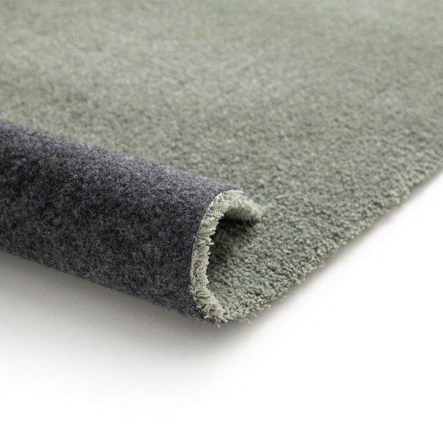 Tapis FEEL coloris vert de gris 140 x 200 cm
