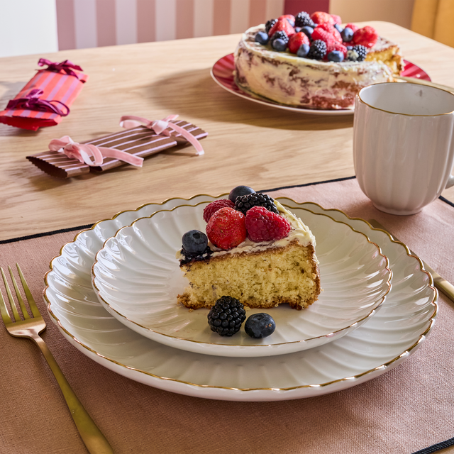 Assiette COROLLE coloris blanc or