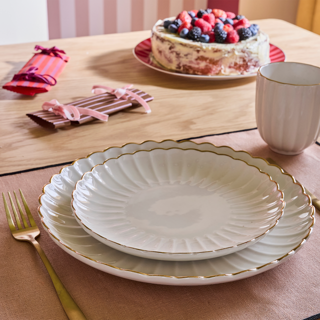 Assiette COROLLE coloris blanc or