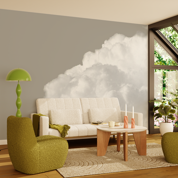 Papier peint gris avec nuage blanc dans salon aux tons crème et vert