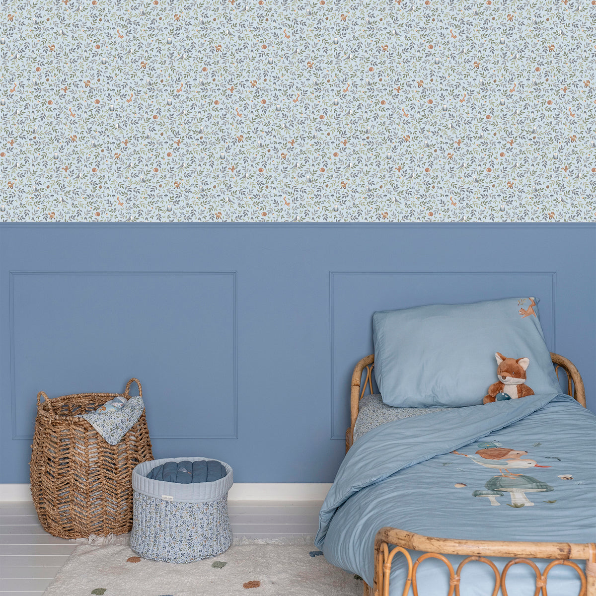 LITTLE DUTCH Papier peint intissé Forest adventure Bleu ciel