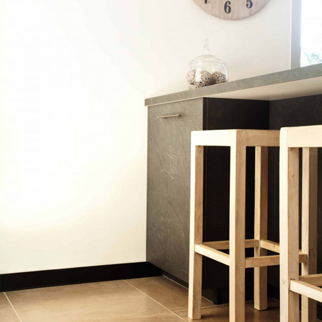 Plinthe déco UNI NOIR 2M coloris noir