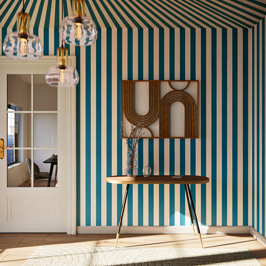 Décor d'une entrée dans une maison avec rayures bleues et blanches aux murs et au plafond comme un effet chapiteau