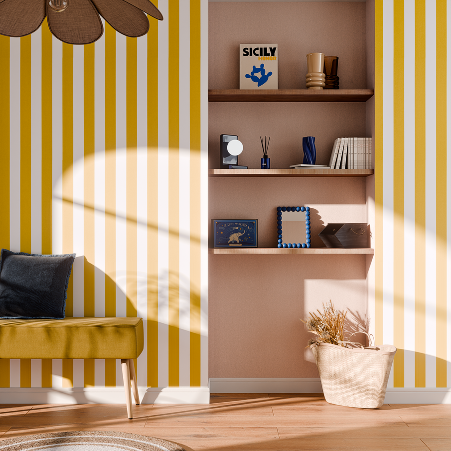 Déco d'entrée papier peint à rayures jaunes