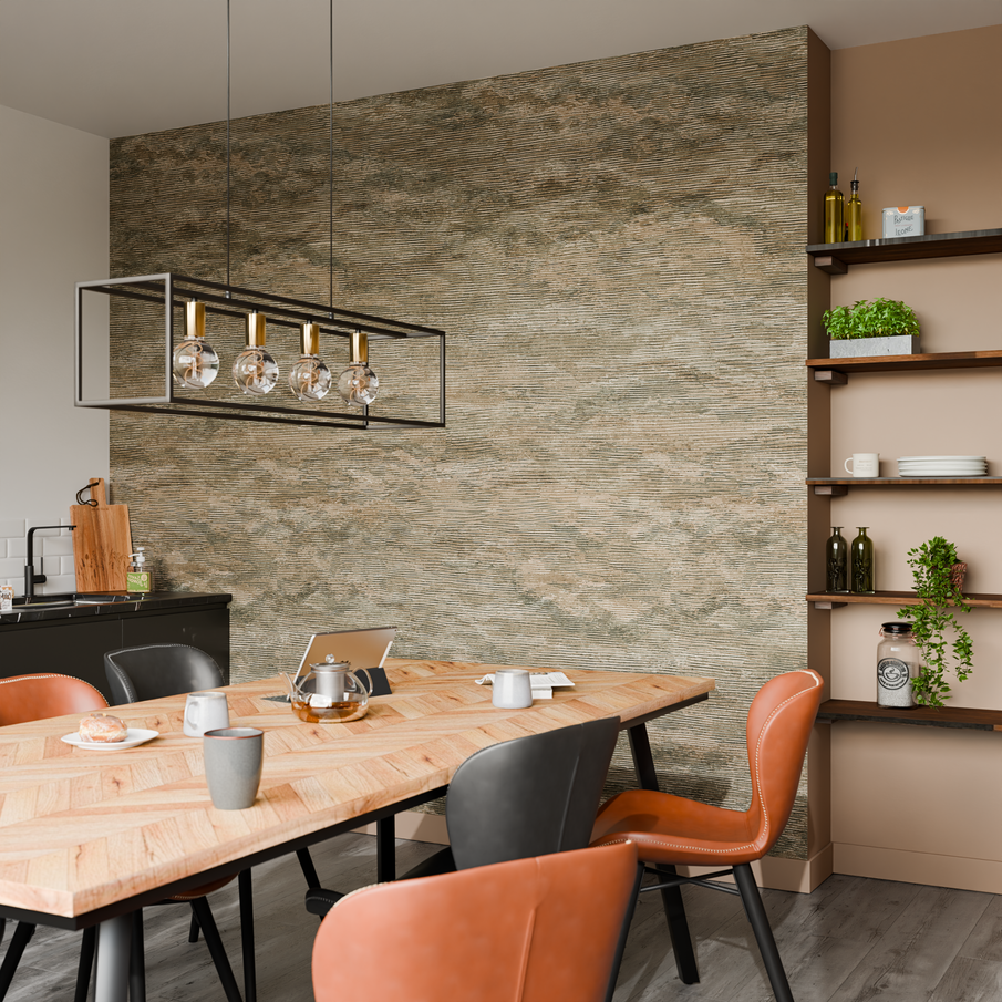 Déco salle à manger casual, table en bois, chaises imitation cuir, papier peint imitation matériaux