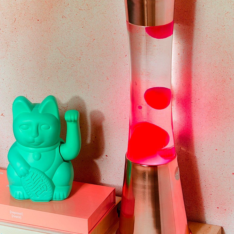 Figurine chat bonheur vert turquoise et lampe à lave rose