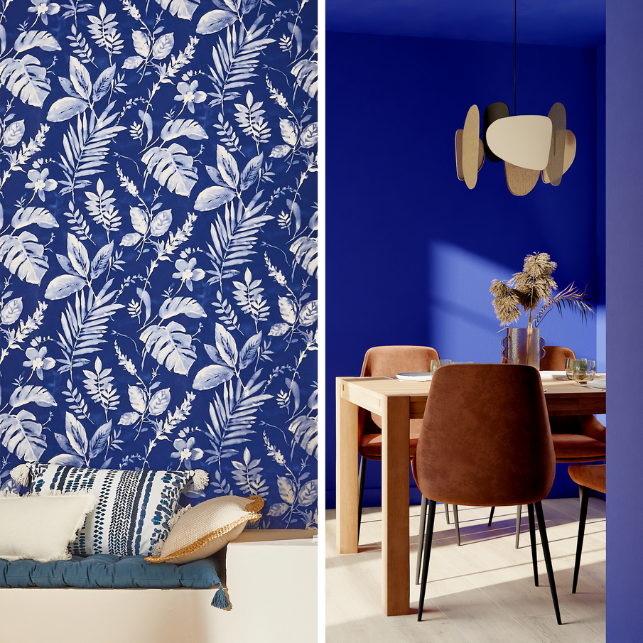 Montage de deux ambiances salons avec la couleur bleu royal aux murs