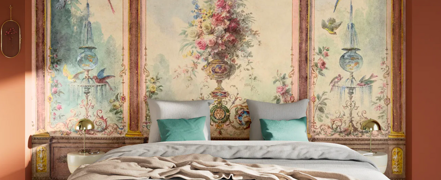 Décor de chambre au papier peint motif trompe-l'oeil vintage en tête de lit