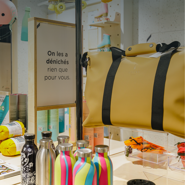 Présentation de produits en magasin 4MURS