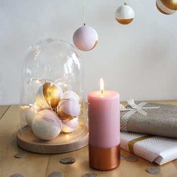 Des boules de Noël graphiques et tendance
