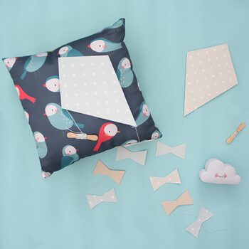 Créer un cerf-volant en papier peint