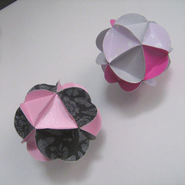 Créer une boule déco en papier peint