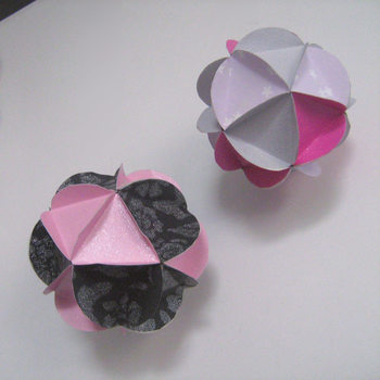 Créer une boule déco en papier peint