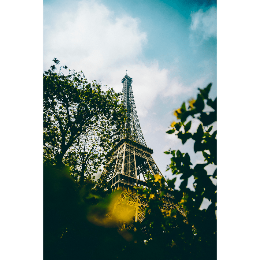 Tour Eiffel en contre-plongée