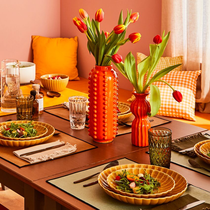 Table salle à manger décorée style cottagecore