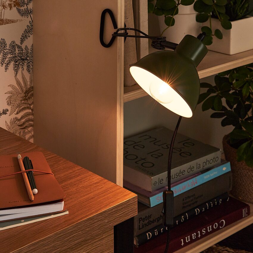 Lampe clipsable et orientable bureau