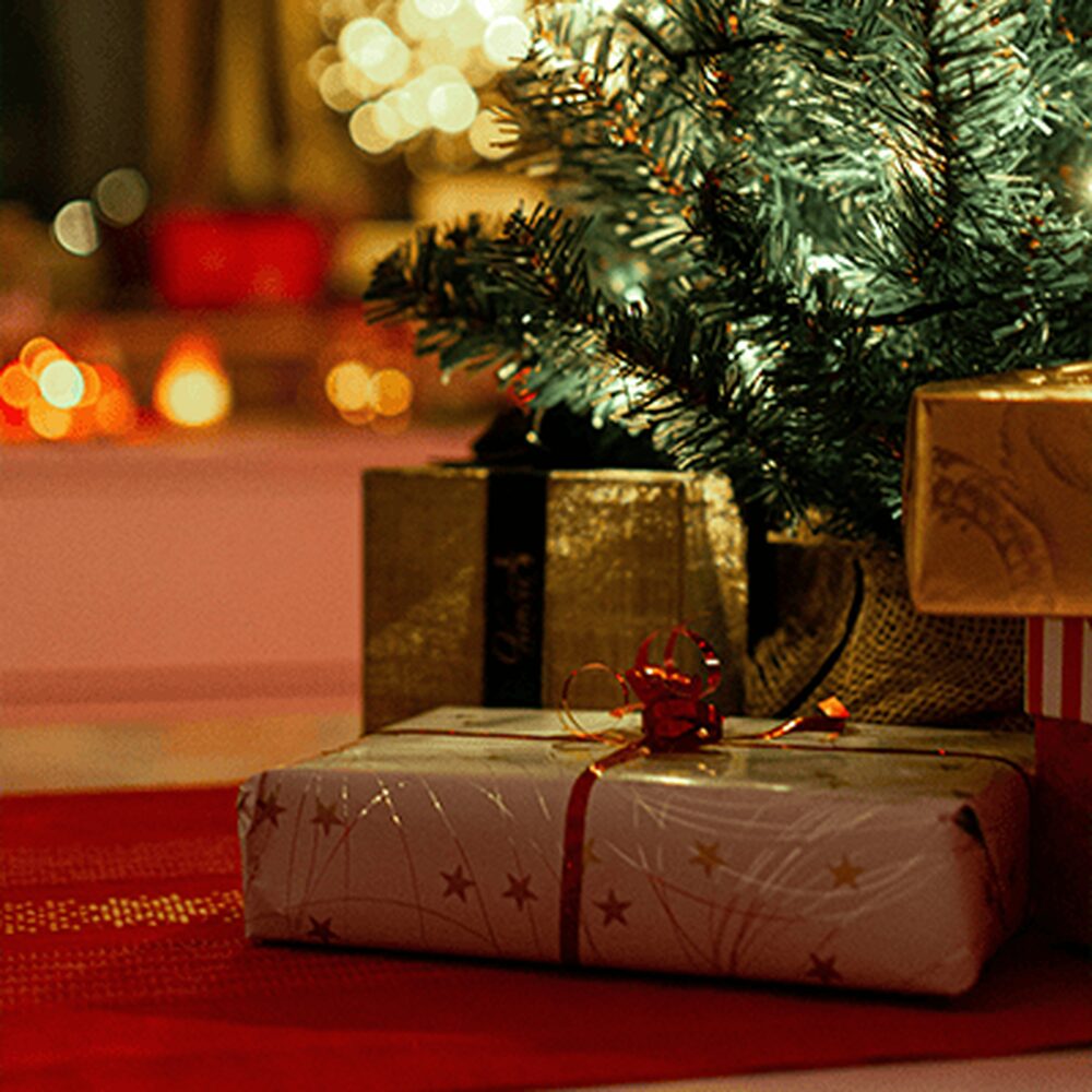 Cadeaux emballés sous le sapin