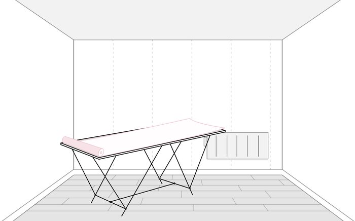 rouleau papier peint table à tapisser