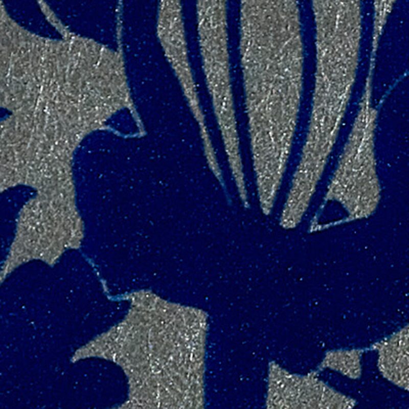 Papier peint intissé floqué FOREST MUSES coloris bleu nuit